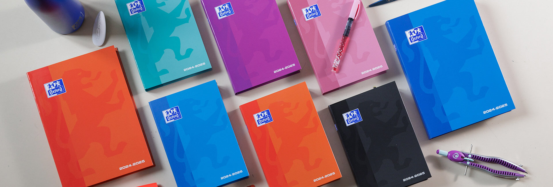 Agenda Professeur Oxford 2025-2026 + Stylo Stylus Touch Blumie – Semainier A4 Idéal Enseignants (Noir + Rouge)
