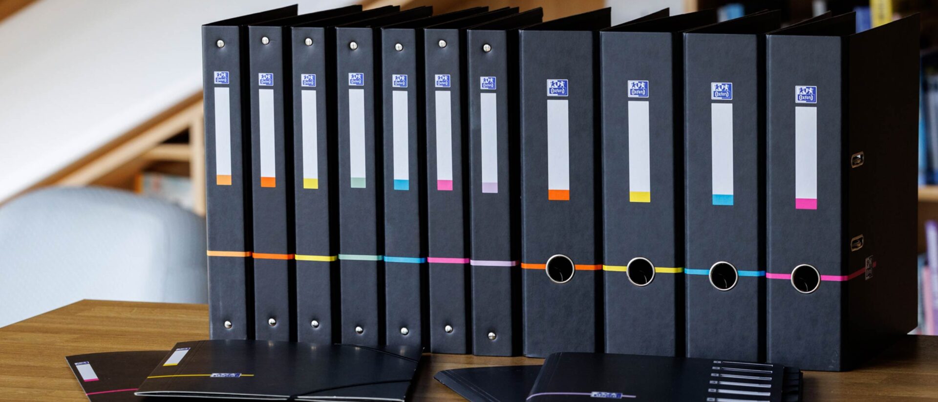 classeurs à leviers, classeurs et chemises de la gamme Oxford students